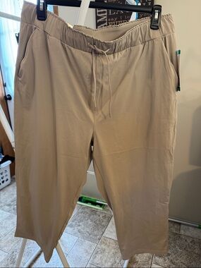 Women's Casual Drawstring Pants in Tan
